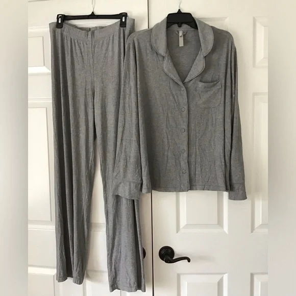 SKIMS Soft Lounge Sleep Set | Heather Gray - Picture 4 of 16